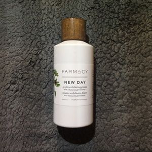 Farmacy new day exfoliating grains